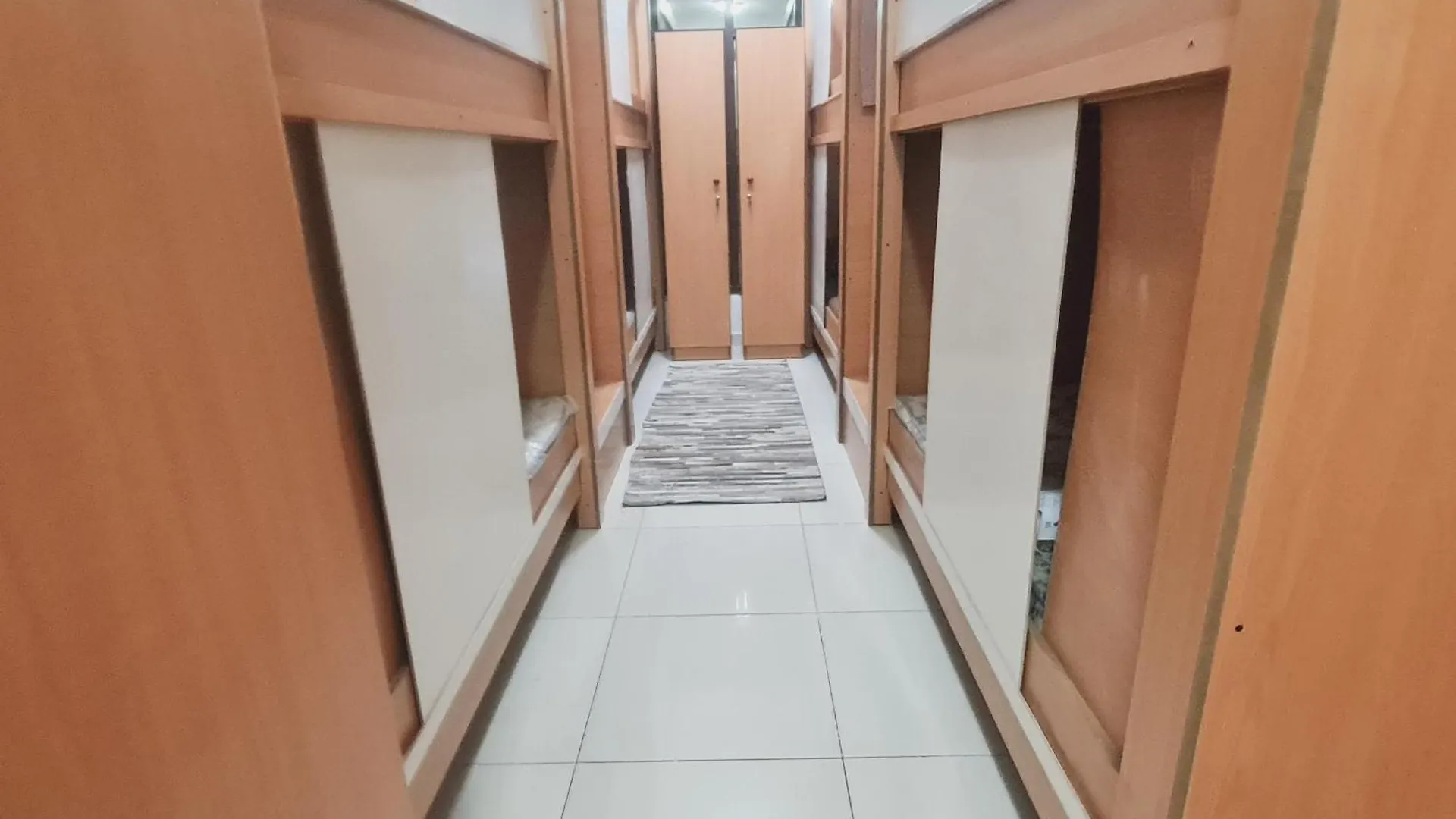 La Gold Hostel Capsule Men'S Dubaj 0*,  Egyesült Arab Emírségek