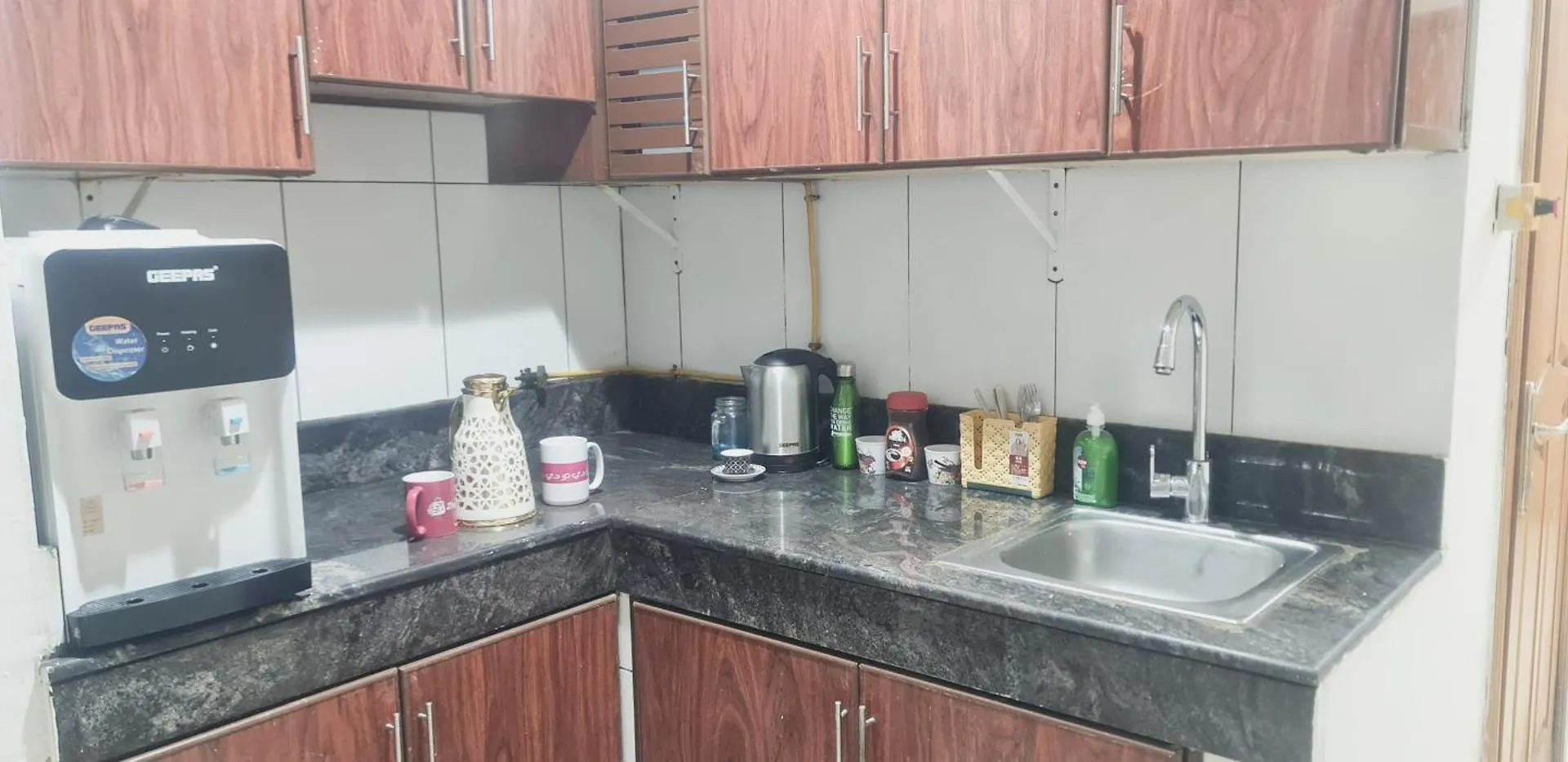 La Gold Hostel Capsule Men'S Dubai 0*,