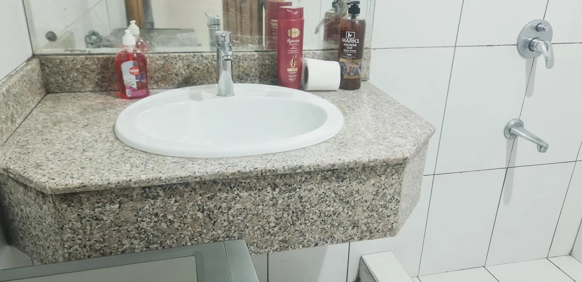 La Gold Hostel Capsule Men'S Dubai 0*,