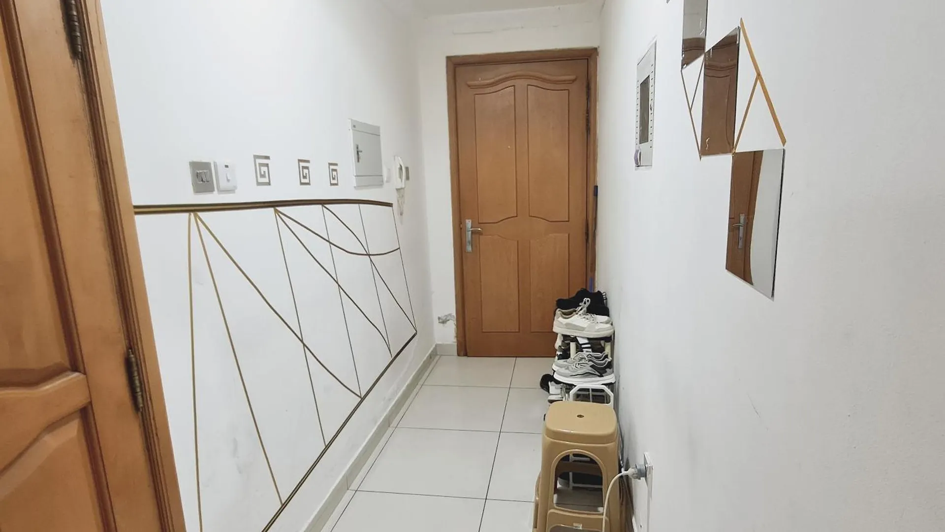 La Gold Hostel Capsule Men'S Dubai